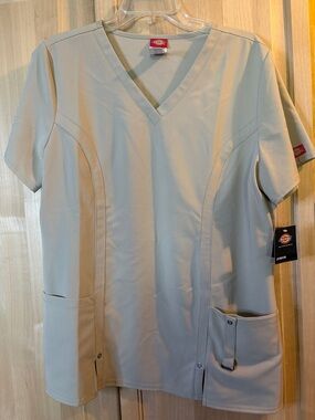 Dickies V-Neck Scrub Top in Light Beige
